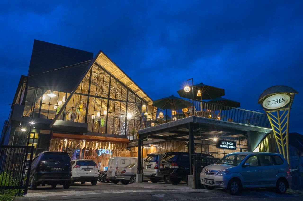Hotel Ethes Coworking - Coliving & Lounge Ngaglik Exterior foto